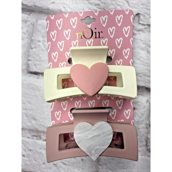 NWT Noir Heart Valentines Pastel Hair Clips - Picture 2 of 3